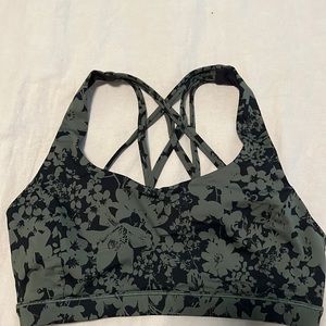 Lululemon sports bra- size 8